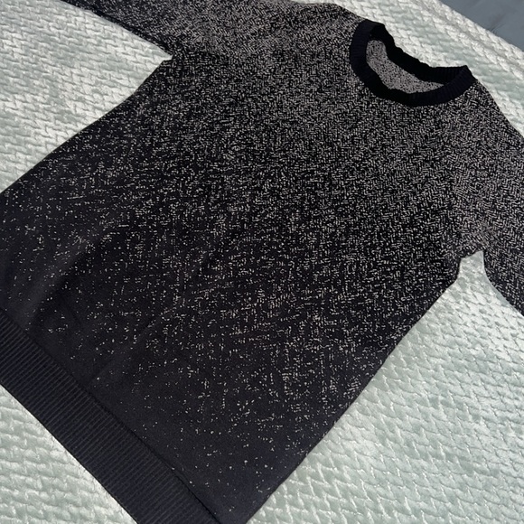 NWOT Lululemon long sleeve top - Picture 9 of 13